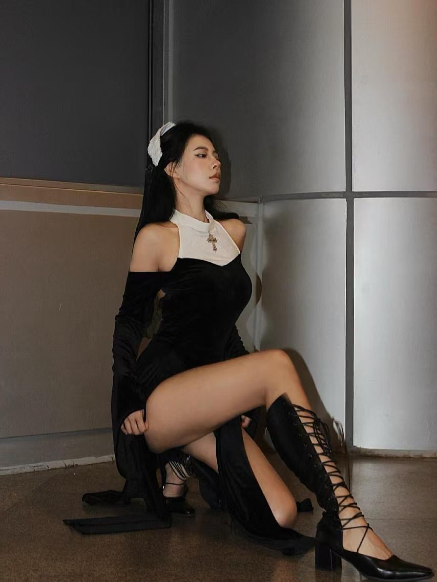 Halloween dark nuns costume - MERGE.DAY.1.FREESTYLE