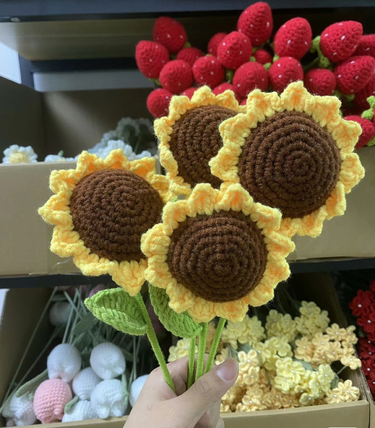 Sunflower hand-knitted flowers wool crocheted gift flower - MERGE.DAY.1.FREESTYLE