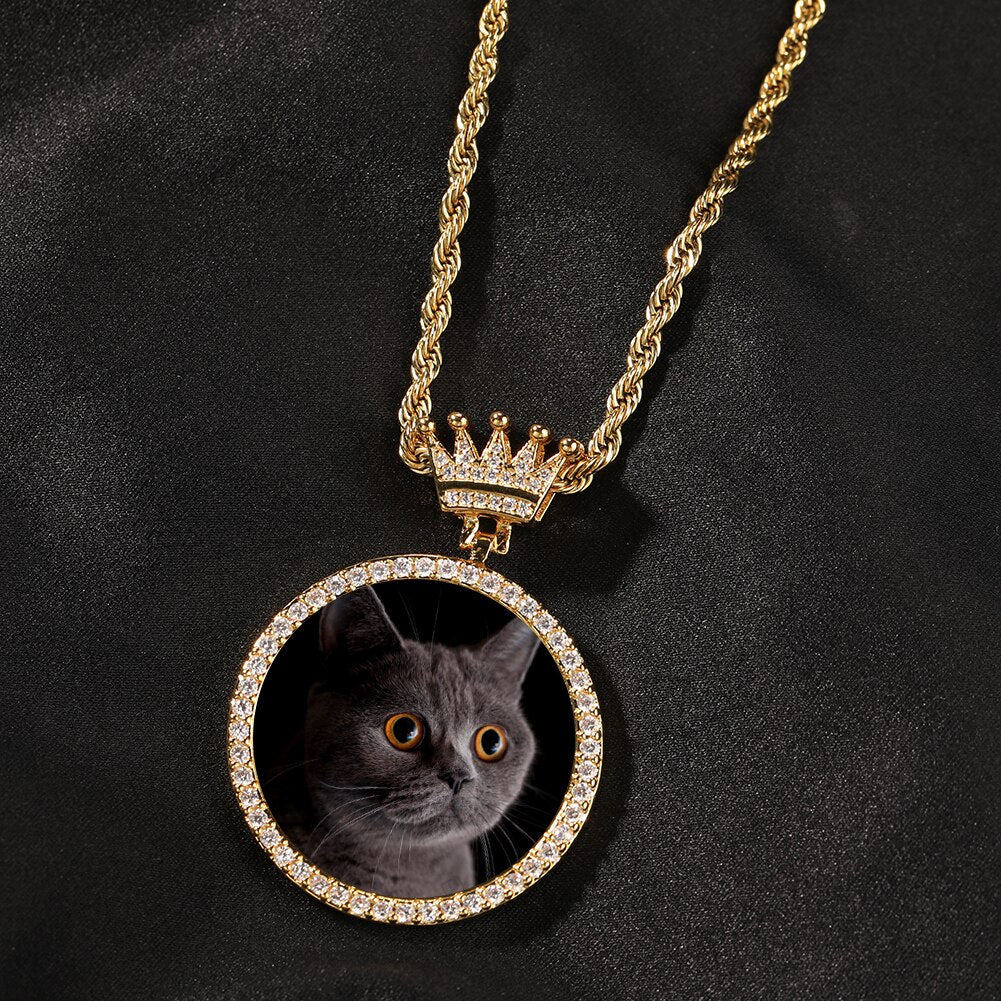 Crown Clasp Medallions Custom Photo Memory Round Pendant Engrave HipHop Jewlery - MERGE.DAY.1.FREESTYLE