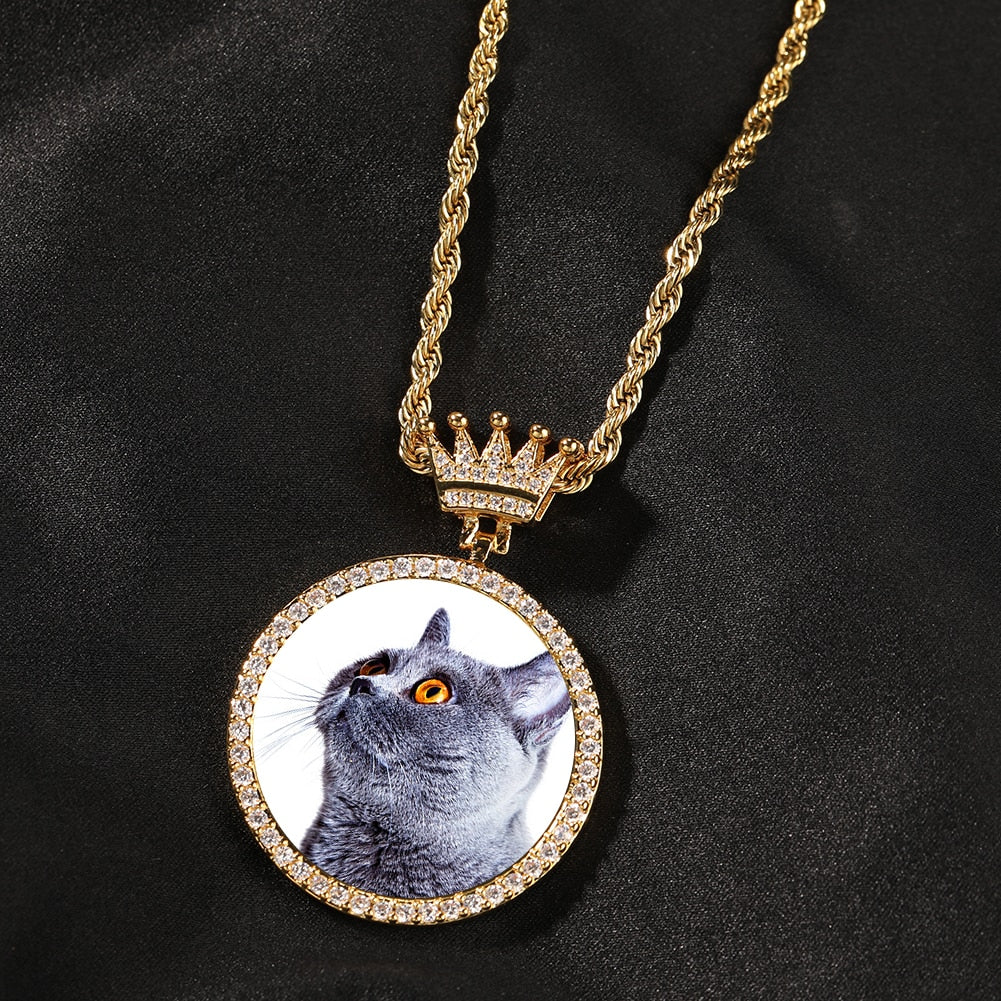 Crown Clasp Medallions Custom Photo Memory Round Pendant Engrave HipHop Jewlery - MERGE.DAY.1.FREESTYLE
