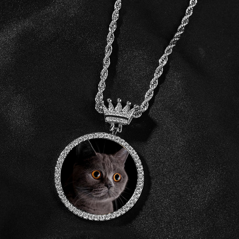 Crown Clasp Medallions Custom Photo Memory Round Pendant Engrave HipHop Jewlery - MERGE.DAY.1.FREESTYLE