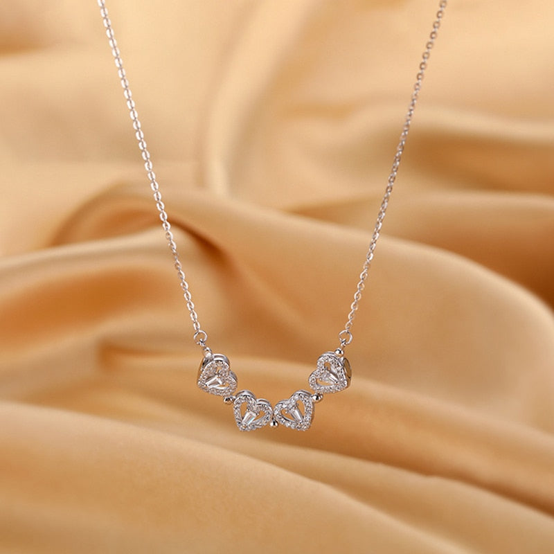 Magnetic Folding Heart Shaped Four Leaf Clover Pendant Necklace - MERGE.DAY.1.FREESTYLE