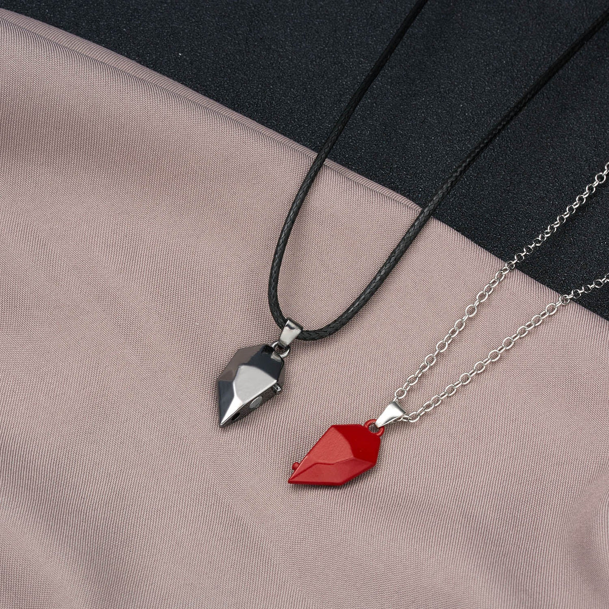 2Pcs Punk Heart Pendant Couple Necklace Lover Distance Faceted Magnetic Necklace - MERGE.DAY.1.FREESTYLE