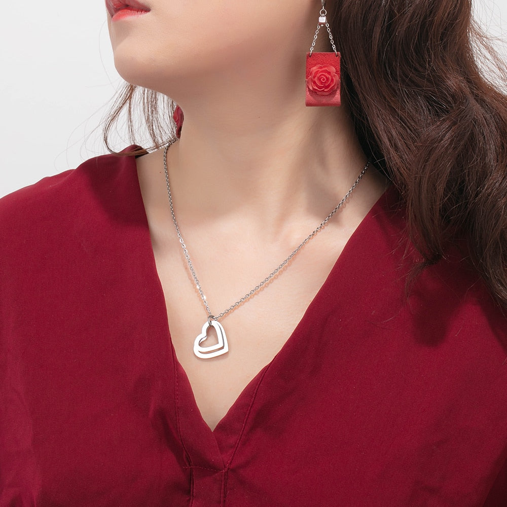 Personalized Family Necklace with 2-4 Names Heart Engraved Necklace - MERGE.DAY.1.FREESTYLE