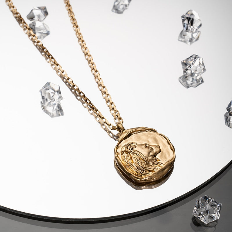 twelve zodiac signs necklace - MERGE.DAY.1.FREESTYLE