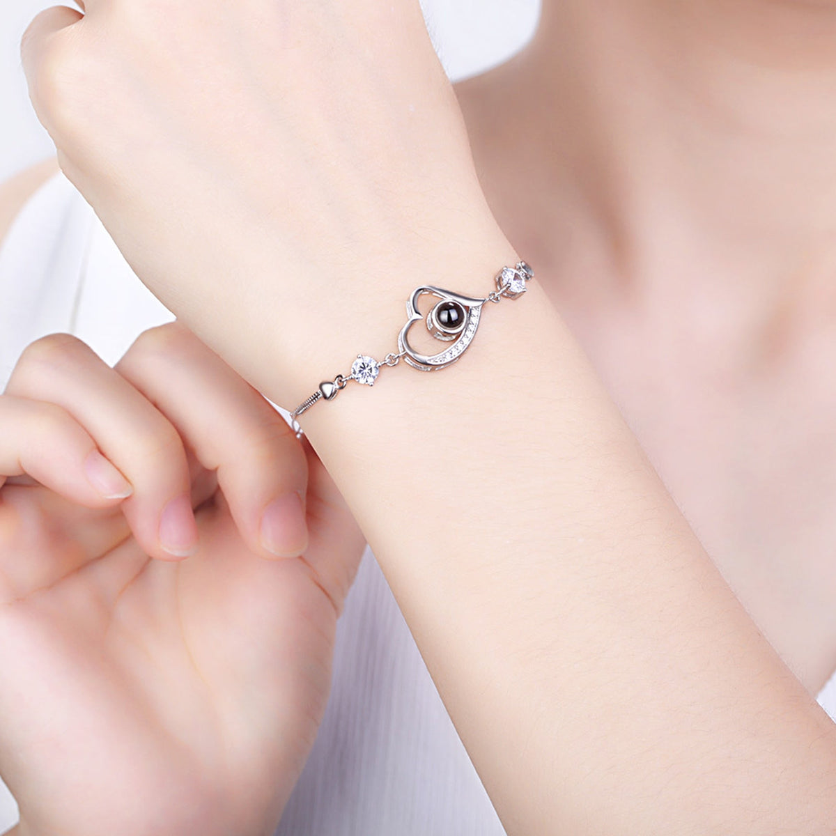 Customize Photo Name Projection Bracelet For Heart Chain Bracelets - MERGE.DAY.1.FREESTYLE