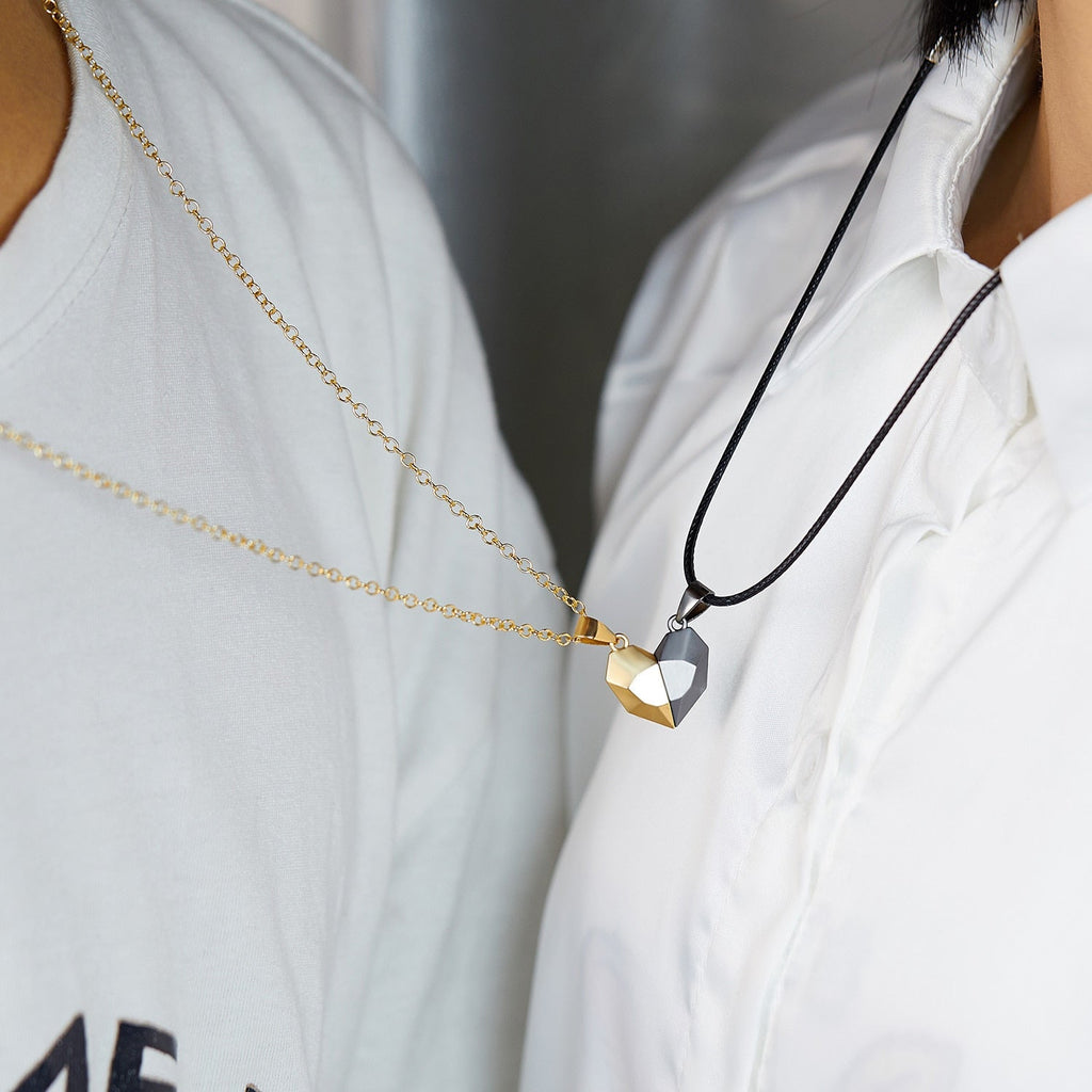 2Pcs Punk Heart Pendant Couple Necklace Lover Distance Faceted Magnetic Necklace - MERGE.DAY.1.FREESTYLE