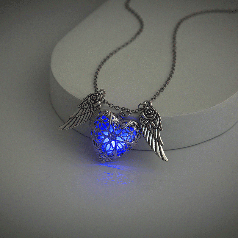 Dark Luminous Stone Fluorescent Love Luminous Necklace Natural Crystal Luminous Pendant - MERGE.DAY.1.FREESTYLE
