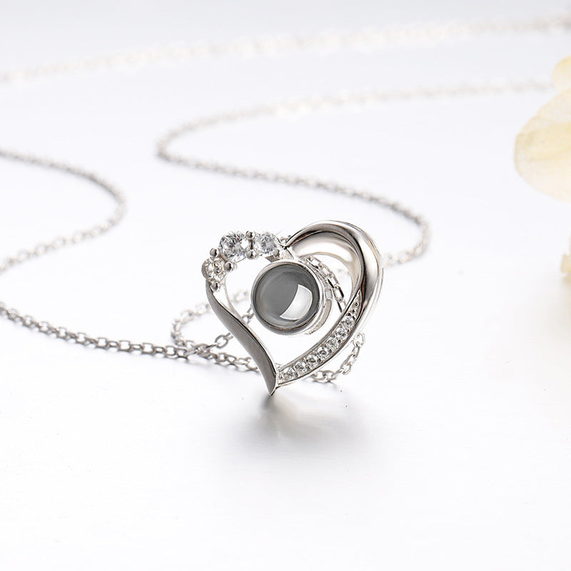 Heart Shaped Projection necklace - MERGE.DAY.1.FREESTYLE