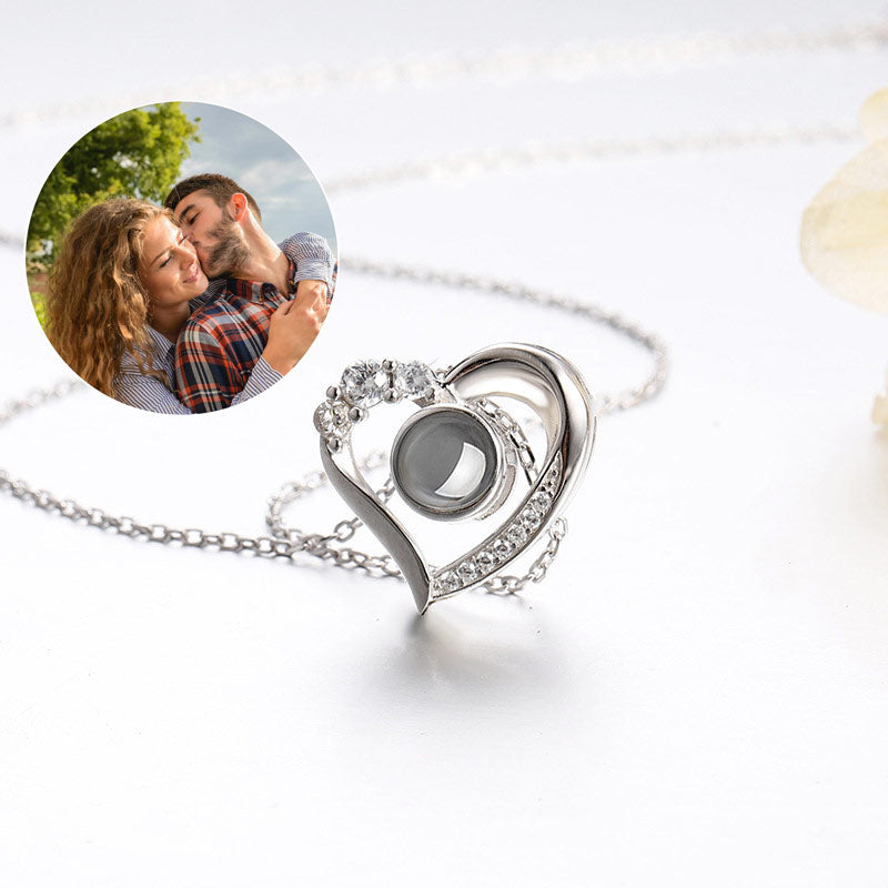 Heart Shaped Projection necklace - MERGE.DAY.1.FREESTYLE