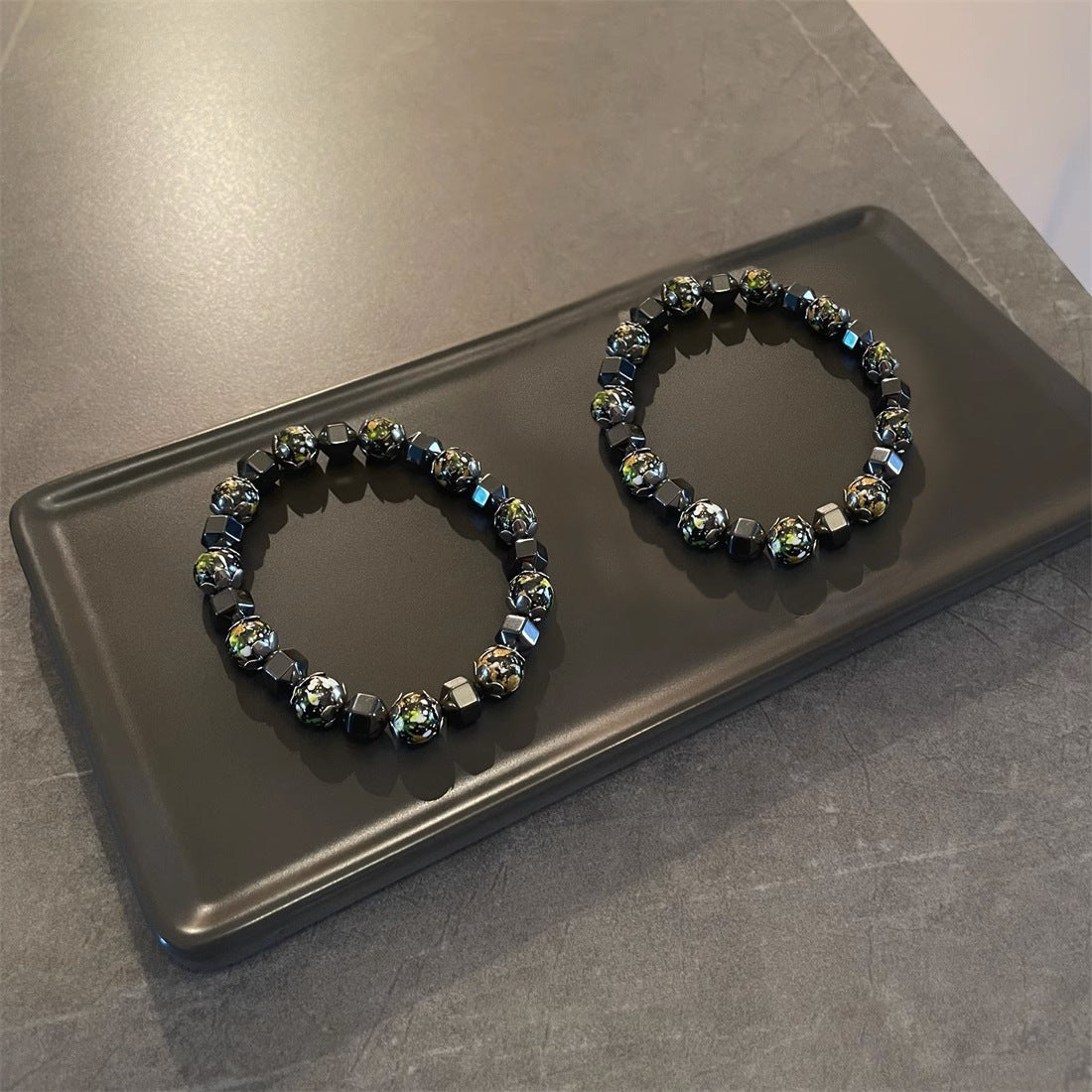 Irregular black gallstone stitching bracelet - MERGE.DAY.1.FREESTYLE