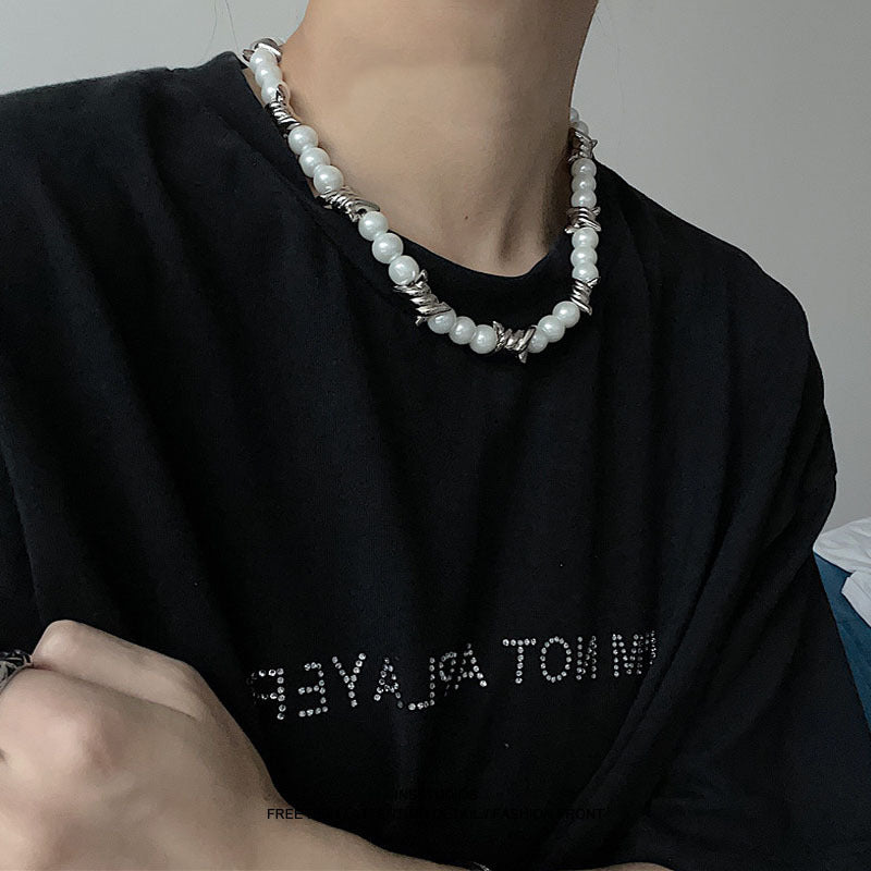 Thorn thick pearl necklace - MERGE.DAY.1.FREESTYLE
