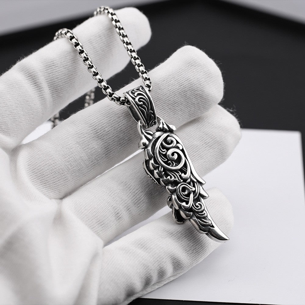 Vintage feather crown skull necklace - MERGE.DAY.1.FREESTYLE