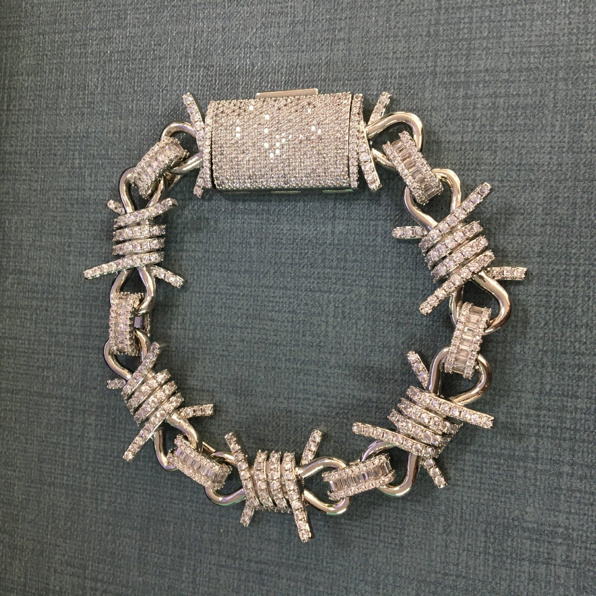 Wire chain diamond thorn necklace bracelet - MERGE.DAY.1.FREESTYLE