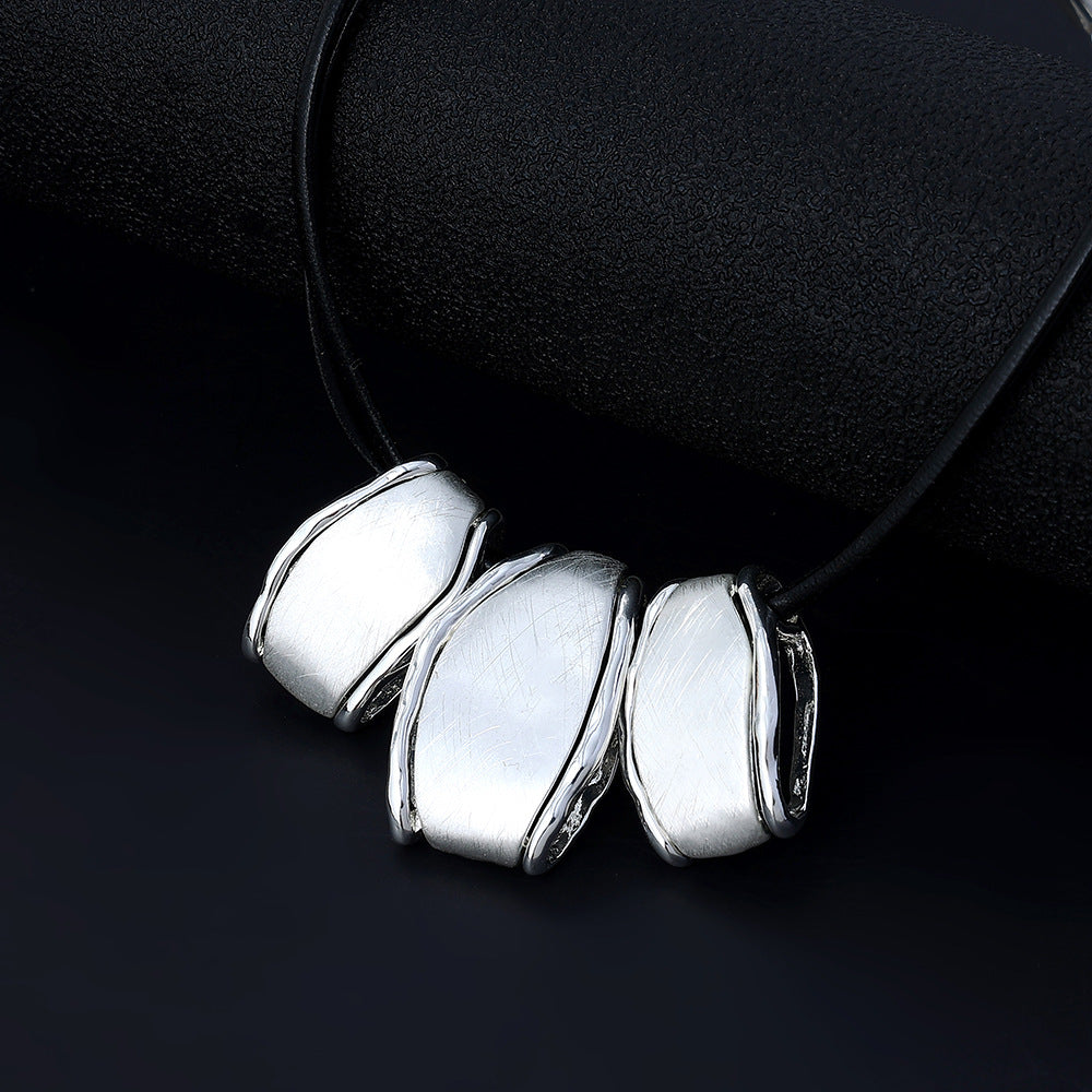 thnic Multi-Layer Clavicle Necklace - MERGE.DAY.1.FREESTYLE