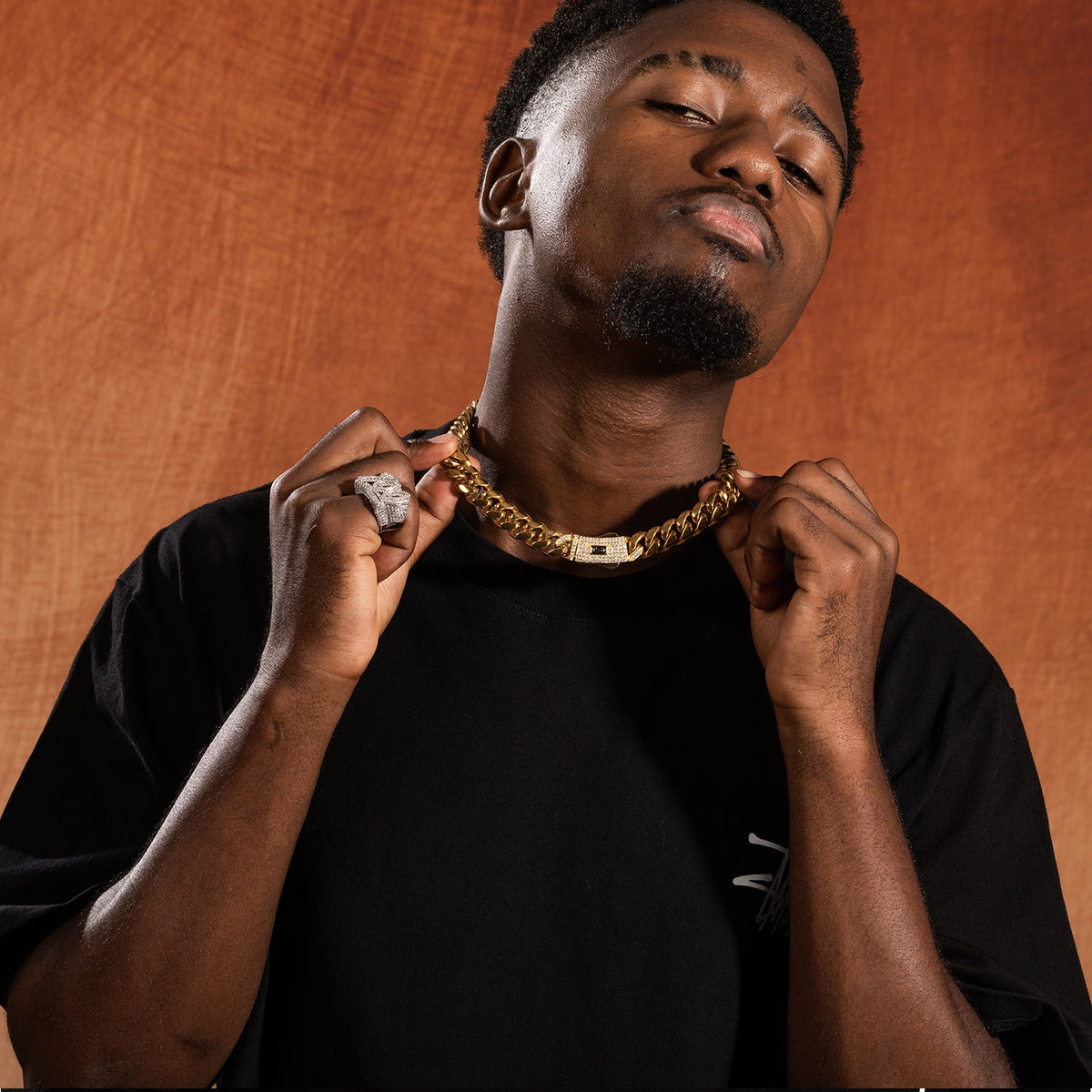 Hip-hop diamond-encrusted clasp smooth Cuban chain - MERGE.DAY.1.FREESTYLE