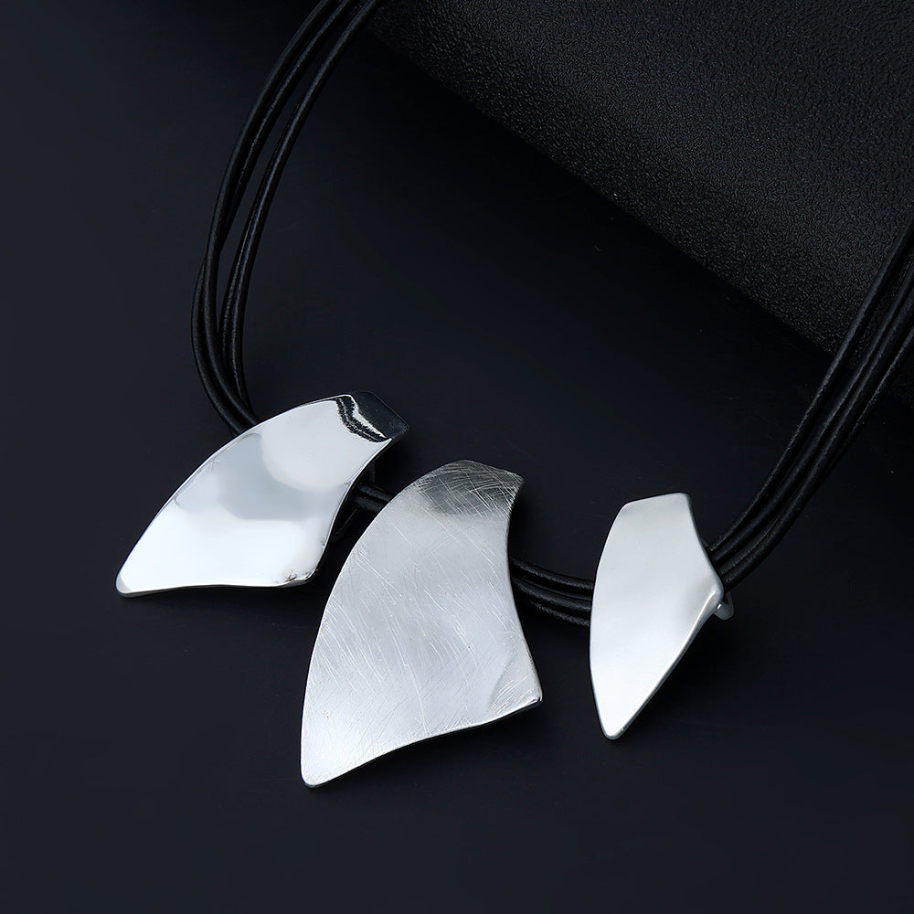 thnic Multi-Layer Clavicle Necklace - MERGE.DAY.1.FREESTYLE