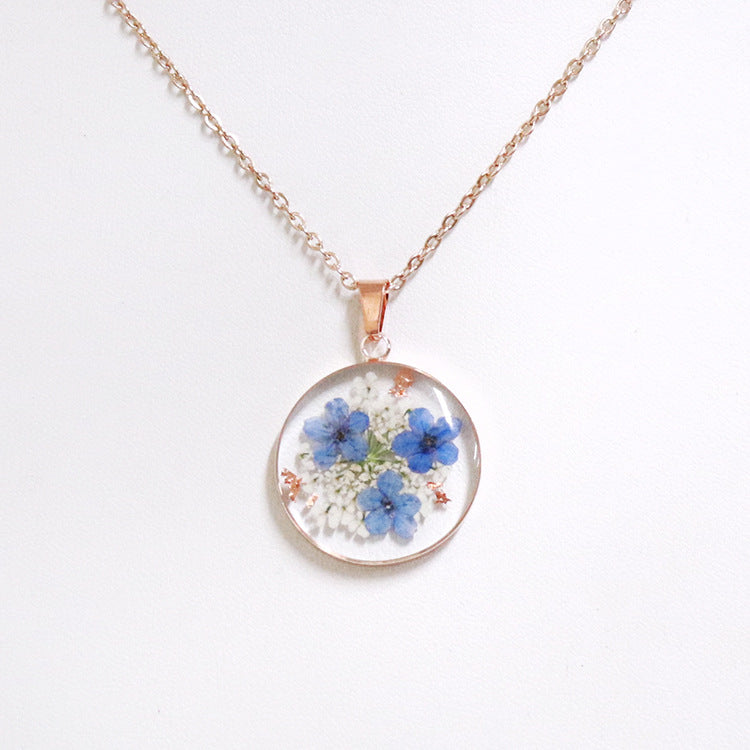 Resin forget me not necklace - MERGE.DAY.1.FREESTYLE