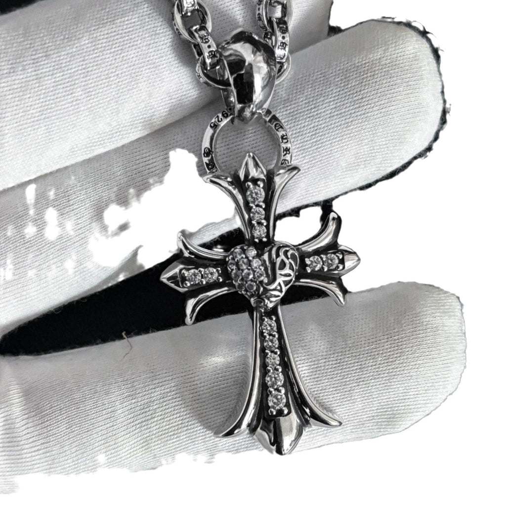 cross love letter chain necklace - MERGE.DAY.1.FREESTYLE