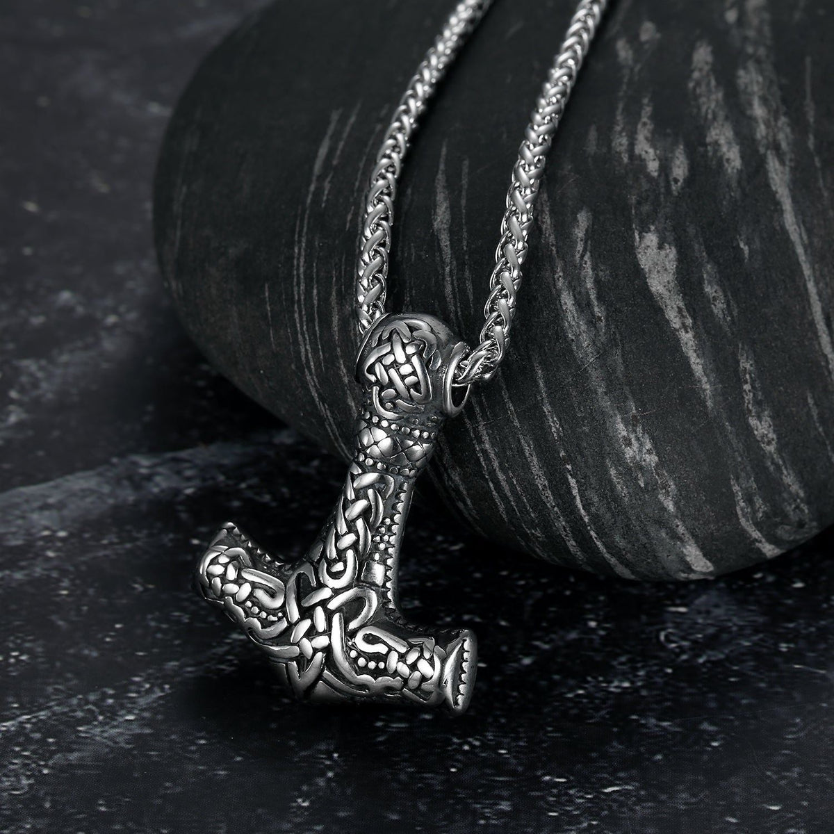Viking mjolnir necklace - MERGE.DAY.1.FREESTYLE