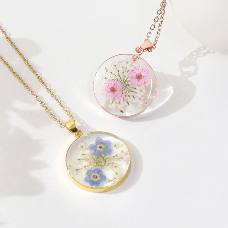 Resin forget me not necklace - MERGE.DAY.1.FREESTYLE