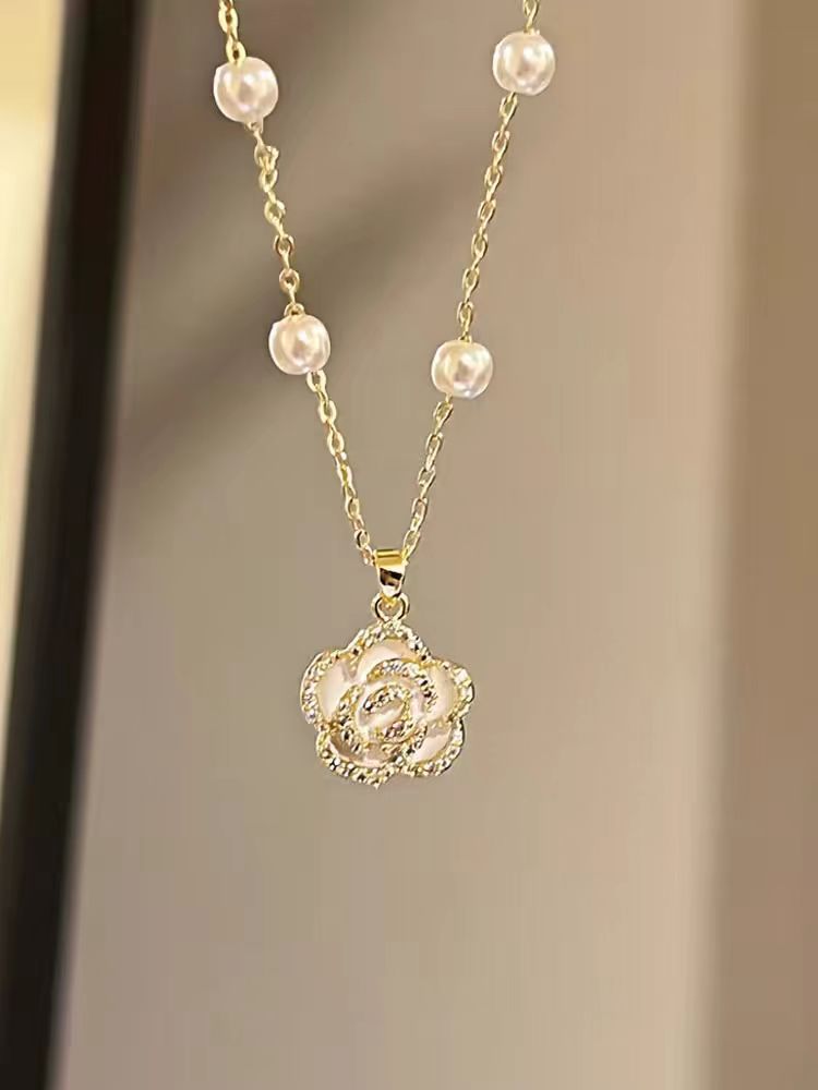 Titanium steel pearl clavicle necklace - MERGE.DAY.1.FREESTYLE