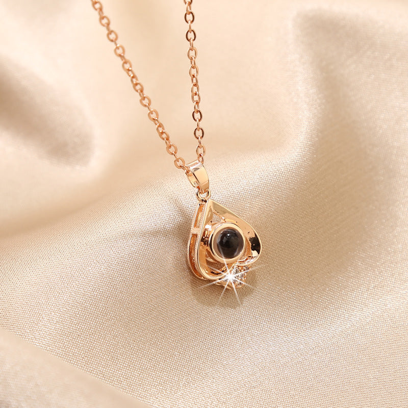 Projection five-pointed star shape pendant necklace picture customization - MERGE.DAY.1.FREESTYLE