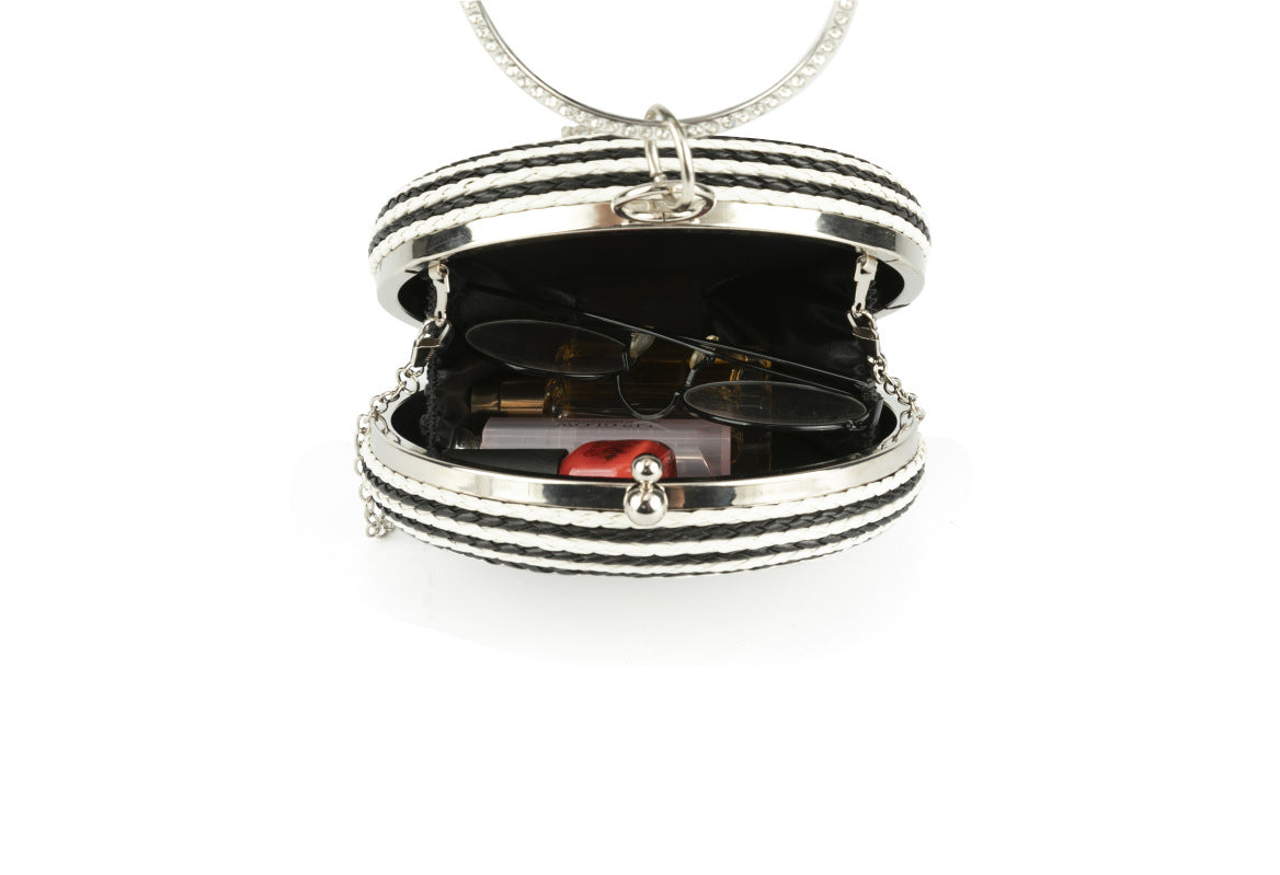 Round pure hand-woven crossbody clutch bag - MERGE.DAY.1.FREESTYLE