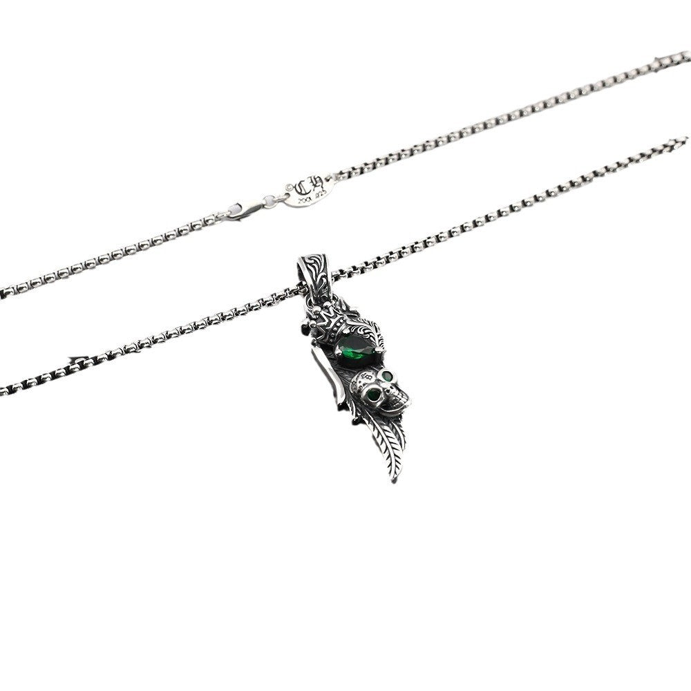 Vintage feather crown skull necklace - MERGE.DAY.1.FREESTYLE