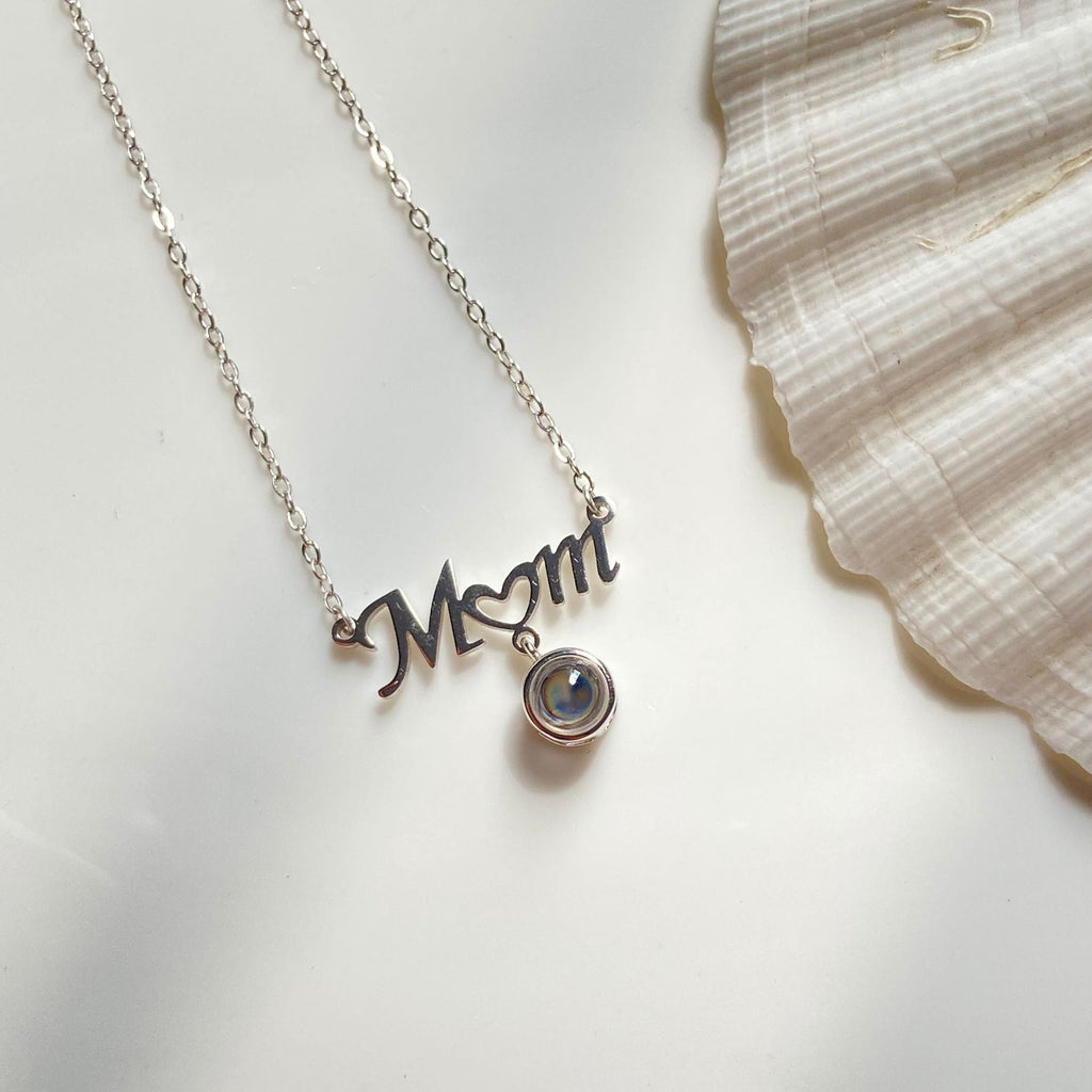 I love you love heart mom mother's Day projection Necklace - MERGE.DAY.1.FREESTYLE