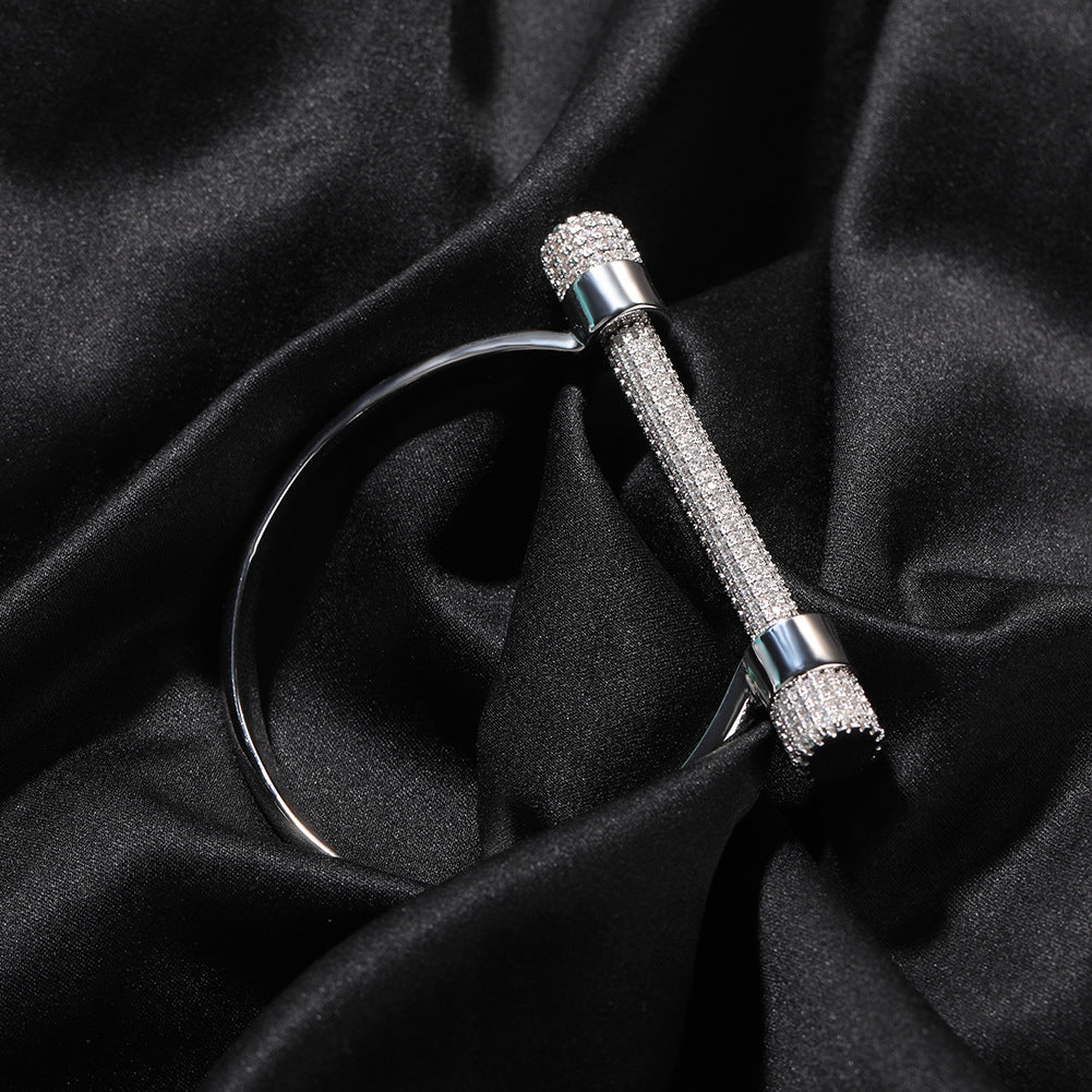 Horseshoe-shaped bracelets inlaid with zircon and diamonds - MERGE.DAY.1.FREESTYLE