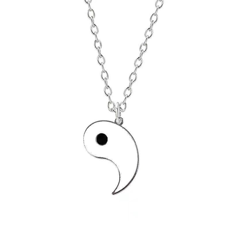 yin and yang necklace - MERGE.DAY.1.FREESTYLE