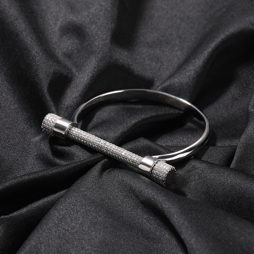 Horseshoe-shaped bracelets inlaid with zircon and diamonds - MERGE.DAY.1.FREESTYLE