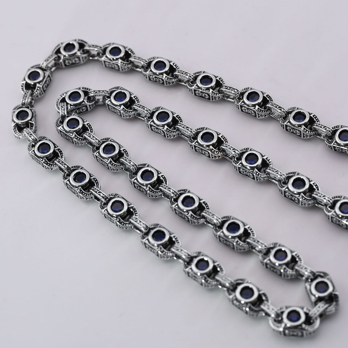 Aragogaceous pattern sapphire necklace for couples - MERGE.DAY.1.FREESTYLE