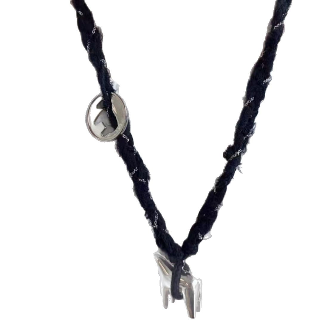 Pony niche personality pendant - MERGE.DAY.1.FREESTYLE