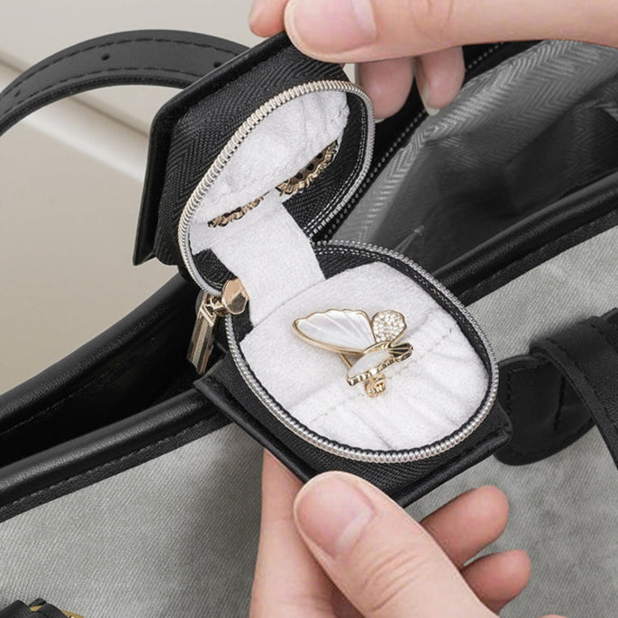 Mini pendant jewelry box for travel - MERGE.DAY.1.FREESTYLE