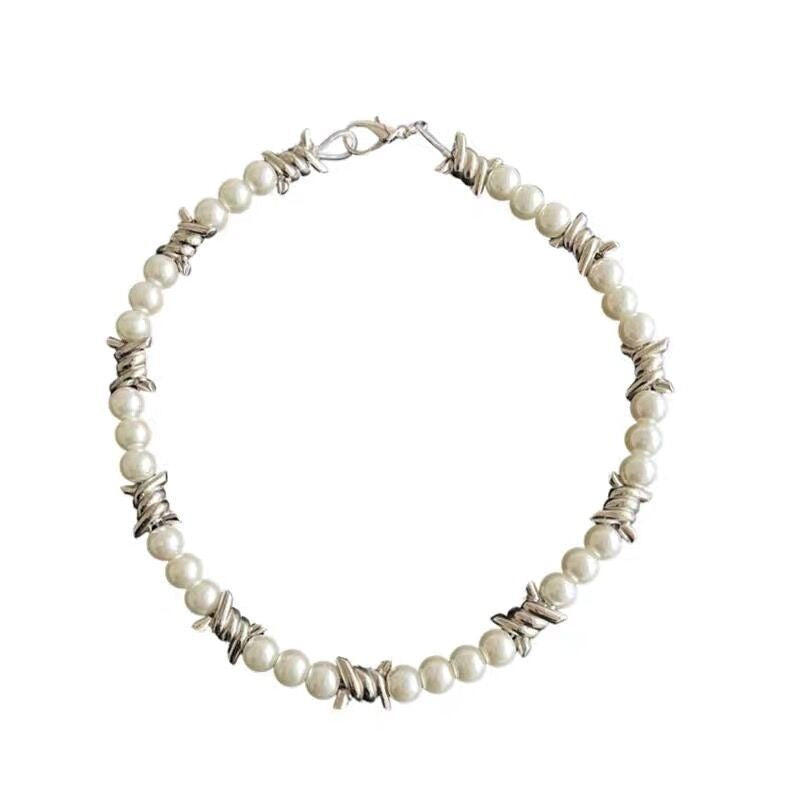 Thorn splicing pearl necklace - MERGE.DAY.1.FREESTYLE
