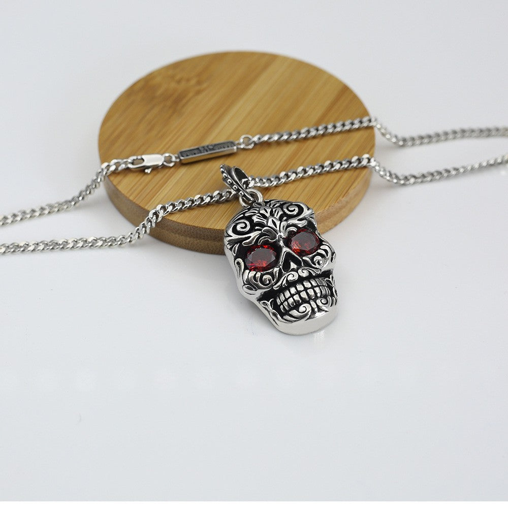 Retro Baroque garnet eye skull pendant - MERGE.DAY.1.FREESTYLE