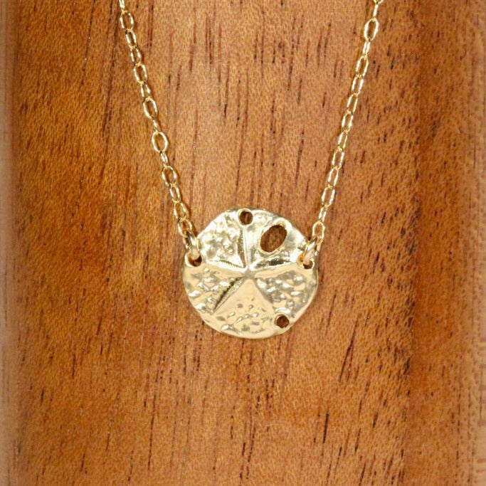 sand dollar necklace - MERGE.DAY.1.FREESTYLE