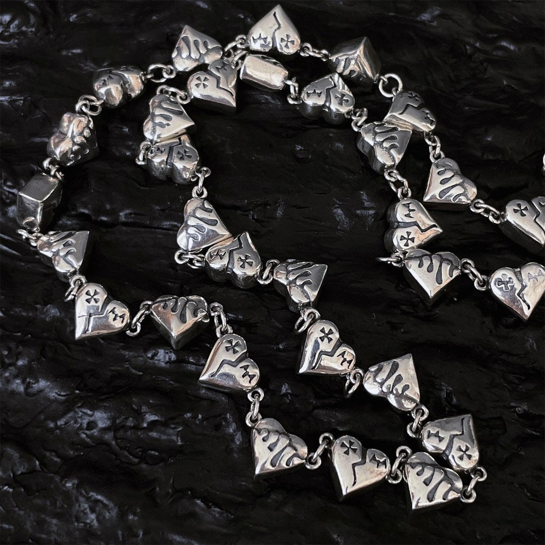 Graffiti heart shaped broken necklace - MERGE.DAY.1.FREESTYLE