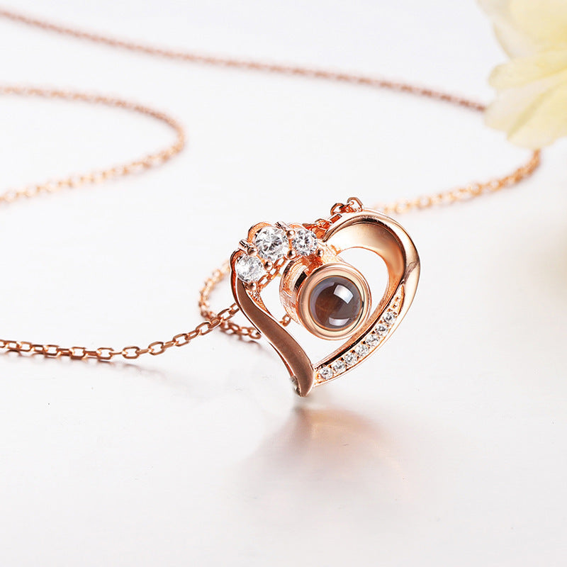 Heart Shaped Projection necklace - MERGE.DAY.1.FREESTYLE
