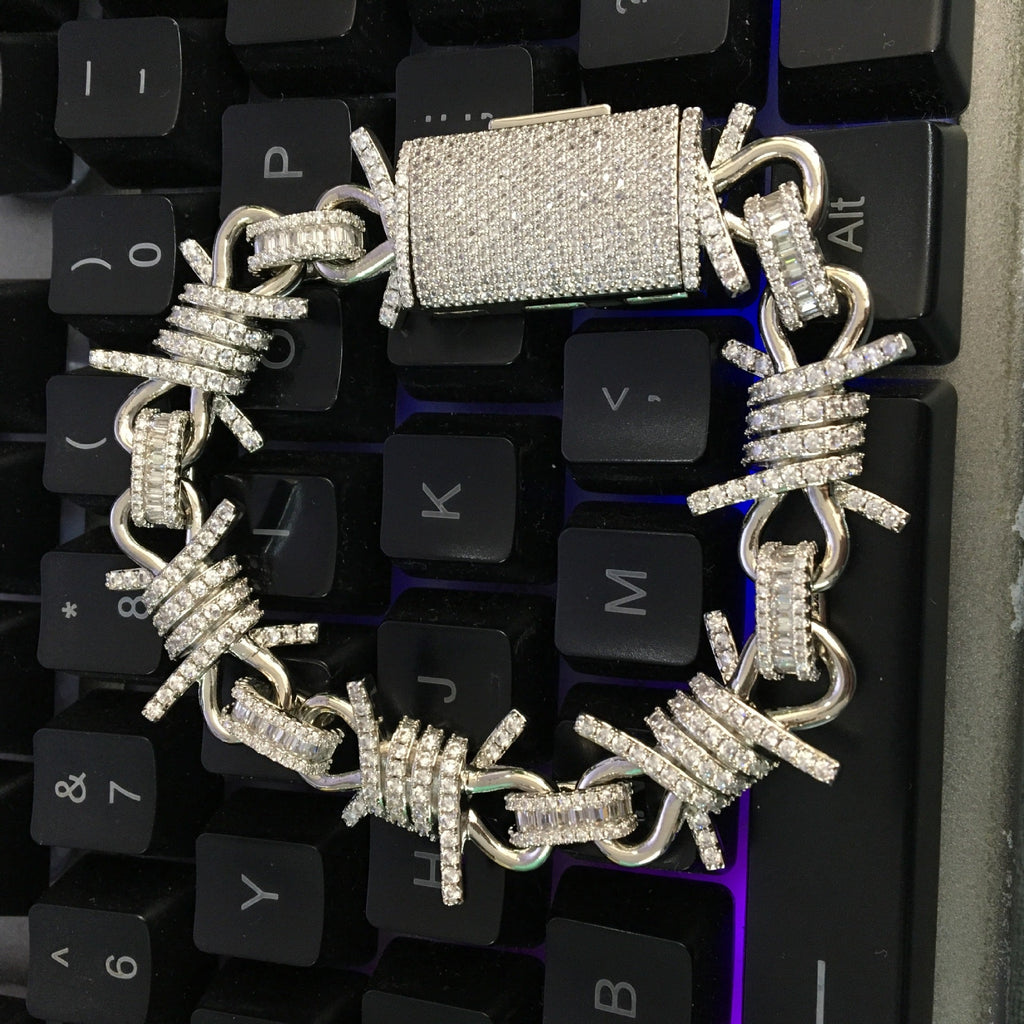 Wire chain diamond thorn necklace bracelet - MERGE.DAY.1.FREESTYLE