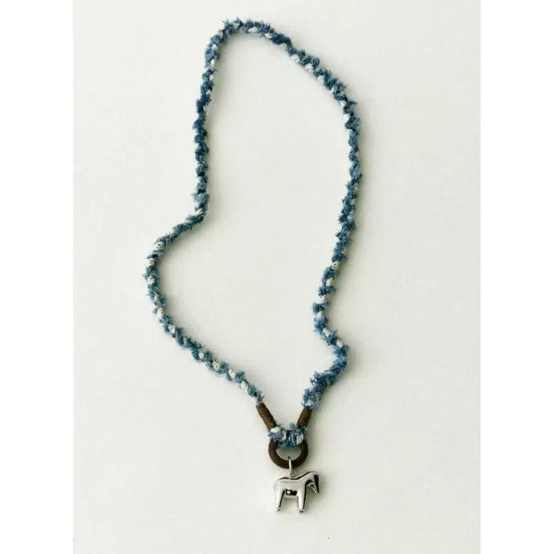 Pony niche personality pendant - MERGE.DAY.1.FREESTYLE