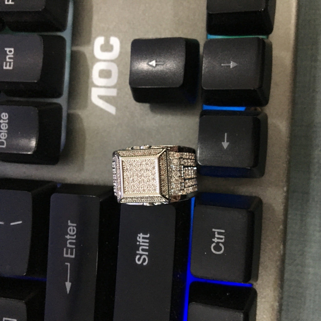 Hip-hop square diamond-encrusted couple ring - MERGE.DAY.1.FREESTYLE
