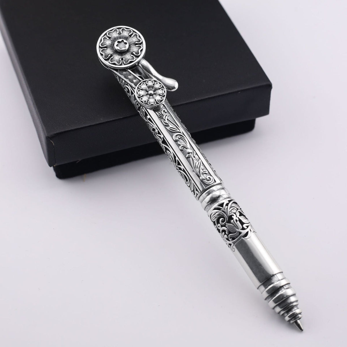 Hollow six-pointed star pattern gel pen - MERGE.DAY.1.FREESTYLE