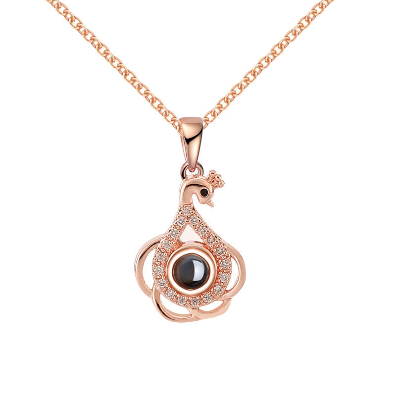 Swan projection necklace with Diamonds - MERGE.DAY.1.FREESTYLE