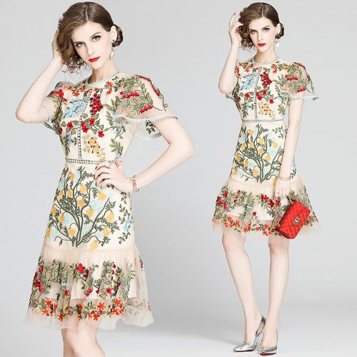 Short-sleeved mesh ruffle dress - MERGE.DAY.1.FREESTYLE