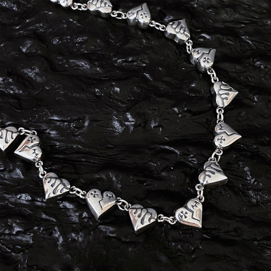 Graffiti heart shaped broken necklace - MERGE.DAY.1.FREESTYLE