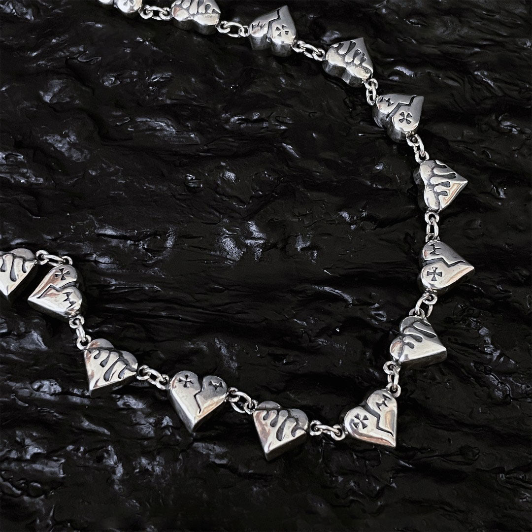 Graffiti heart shaped broken necklace - MERGE.DAY.1.FREESTYLE