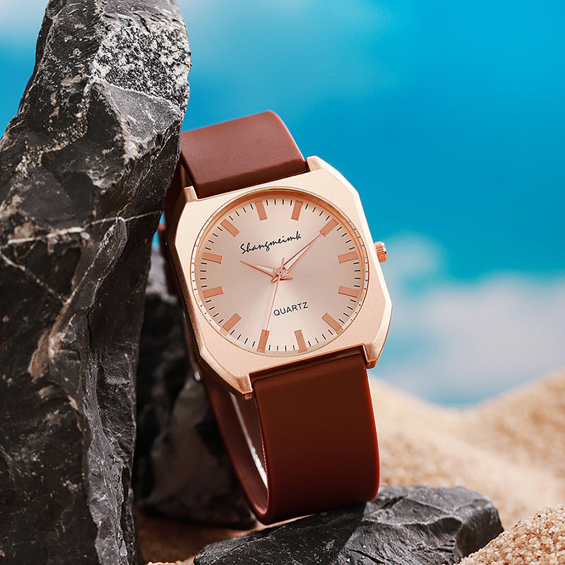 Simple, square quartz silicone watch with a stylish silicone strap - MERGE.DAY.1.FREESTYLE